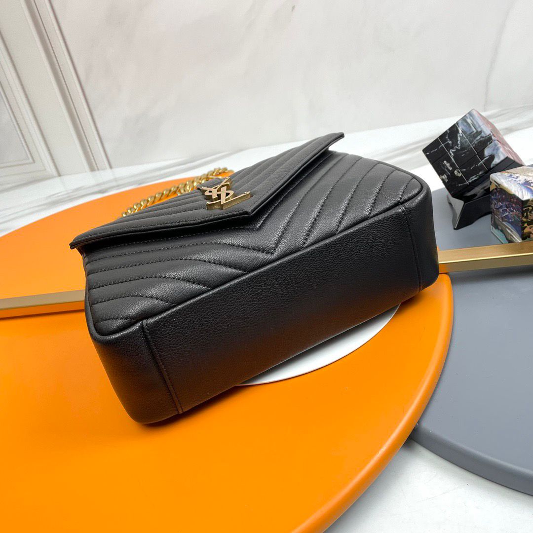 Saint Laurent College Preta