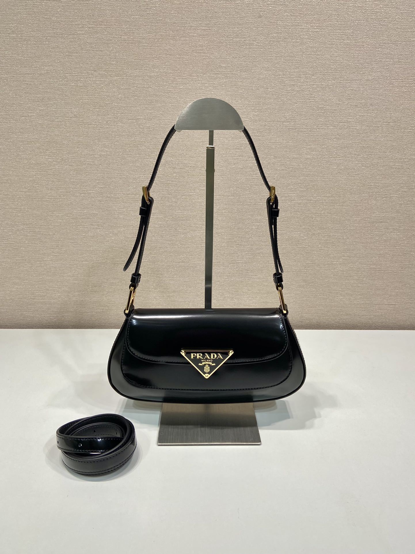 Prada Cleo