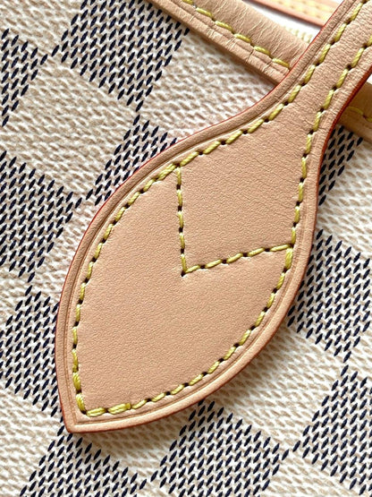 Lv Neverfull Inside Out MM White