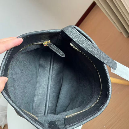Bolsa Burberry Preta Small Highlands Shoulder Bag