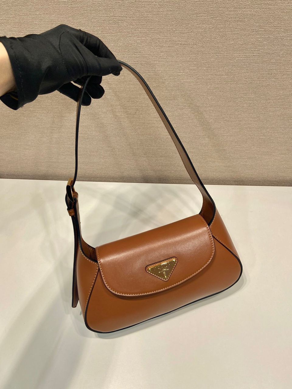 Bolsa de ombro Prada Arqué