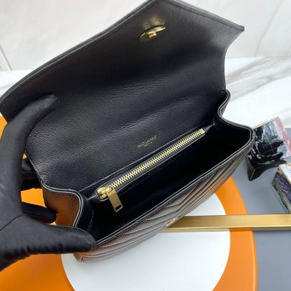 Saint Laurent College Preta