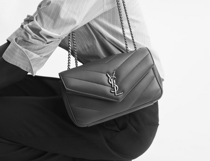 Bolsa LOULOU Yves Saint Laurent Preta