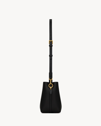 Bolsa Yves Saint Laurent Preta LE 37 SMALL